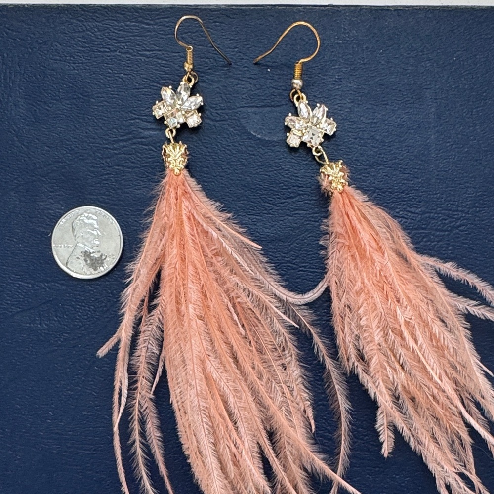 Elegant Feather Drop Earrings in Pink and Gold